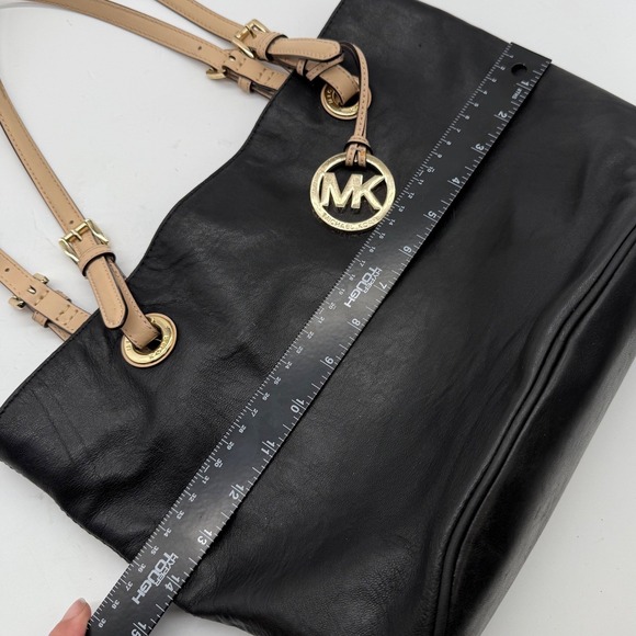 Michael Kors Black Leather Tote Bag Gold Hardware soft S 16. 38T6YTTT8L - Picture 6 of 16